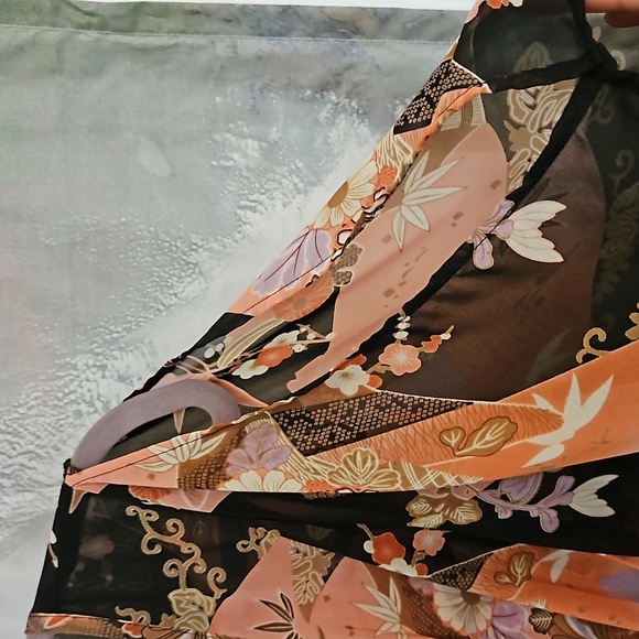 Kimono style Blouse - Picture 8 of 8